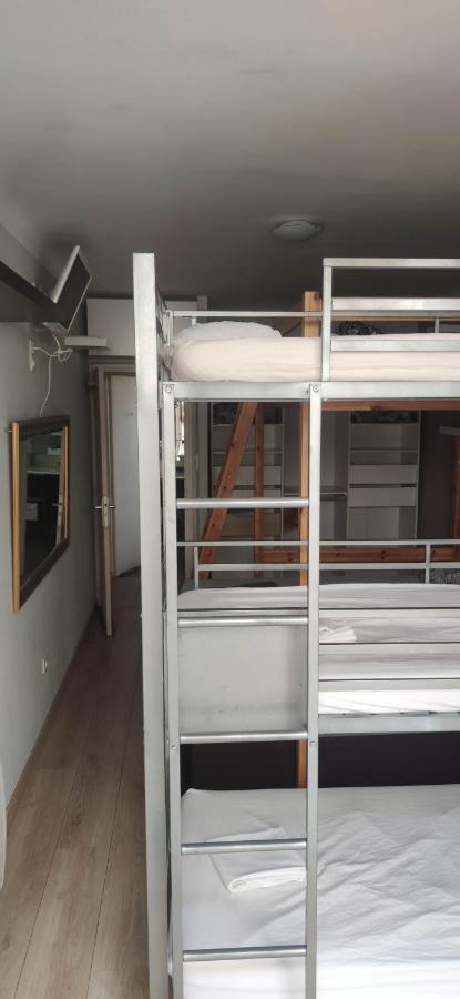 Logement Chambre Seul En Supplement Ou Dortoir Mixte Roquemaure  Eksteriør bilde